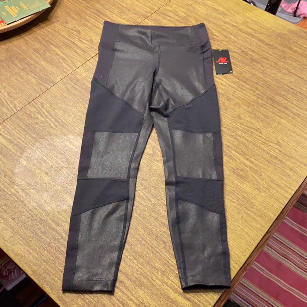 New balance fitted multi textured leggings size M